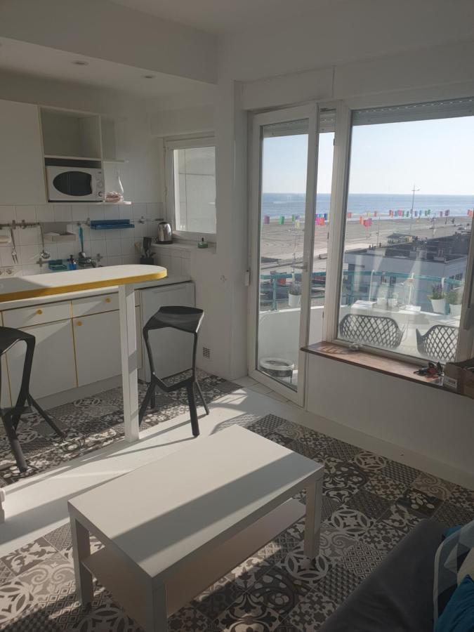 Studio Vue Mer Au Coeur De Malo Les Bains Pieds Dans L Eau Dunkirk Bagian luar foto