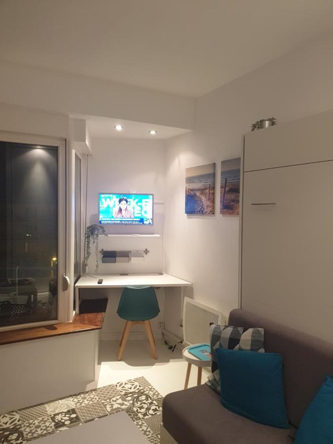 Studio Vue Mer Au Coeur De Malo Les Bains Pieds Dans L Eau Dunkirk Bagian luar foto
